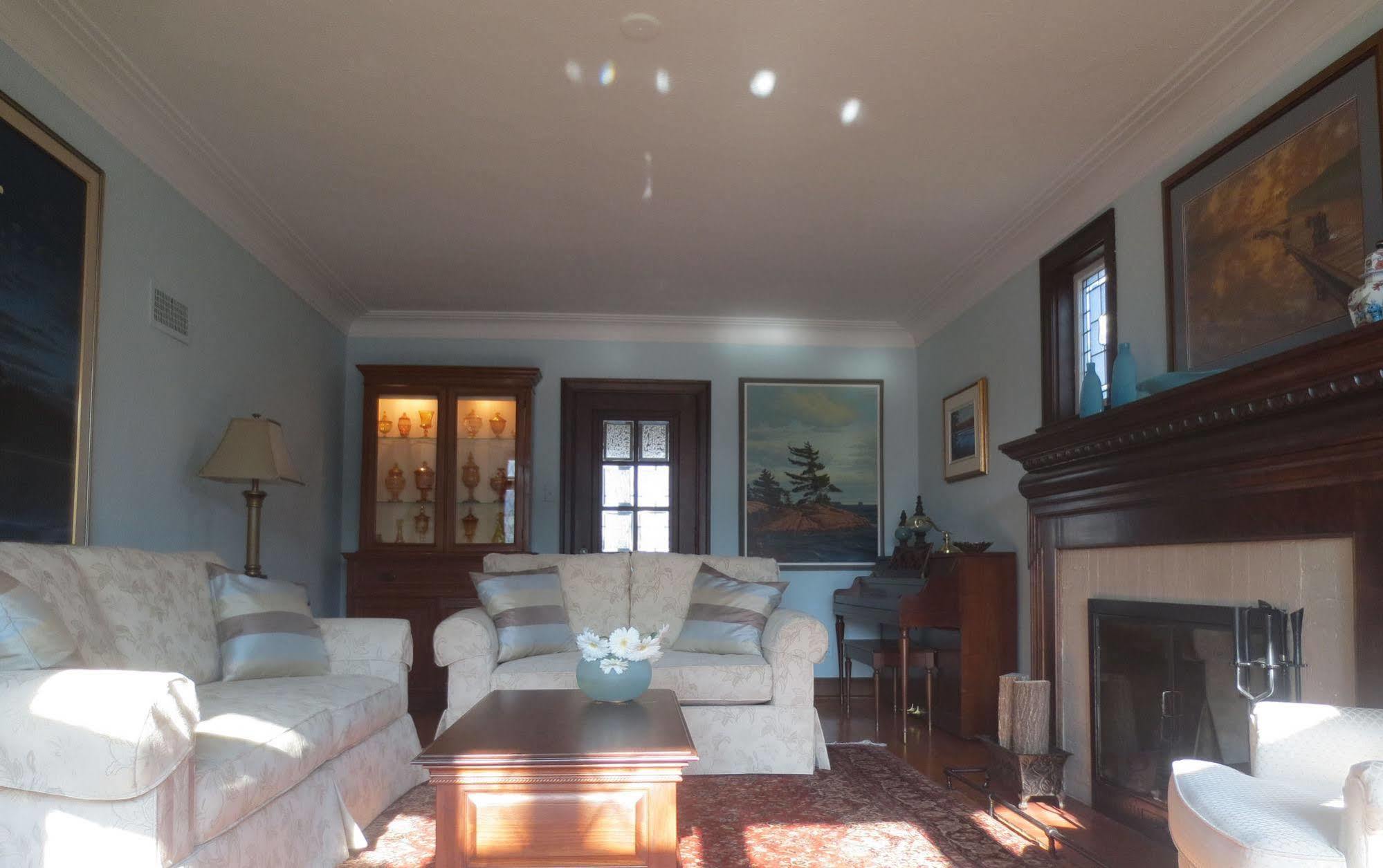 Robinsong Bed and Breakfast Thorold Buitenkant foto